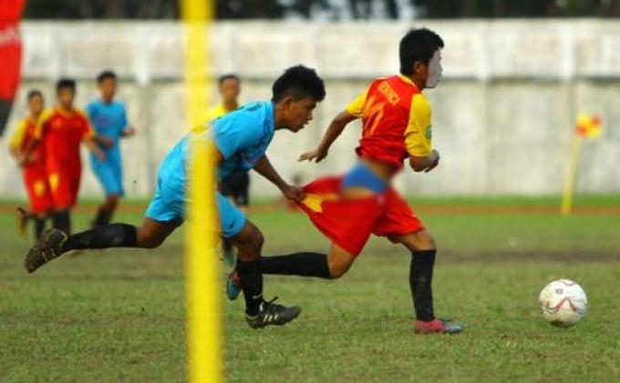 pemain bola melorot  © 2016 brilio.net pemain bola melorot  © 2016 brilio.net