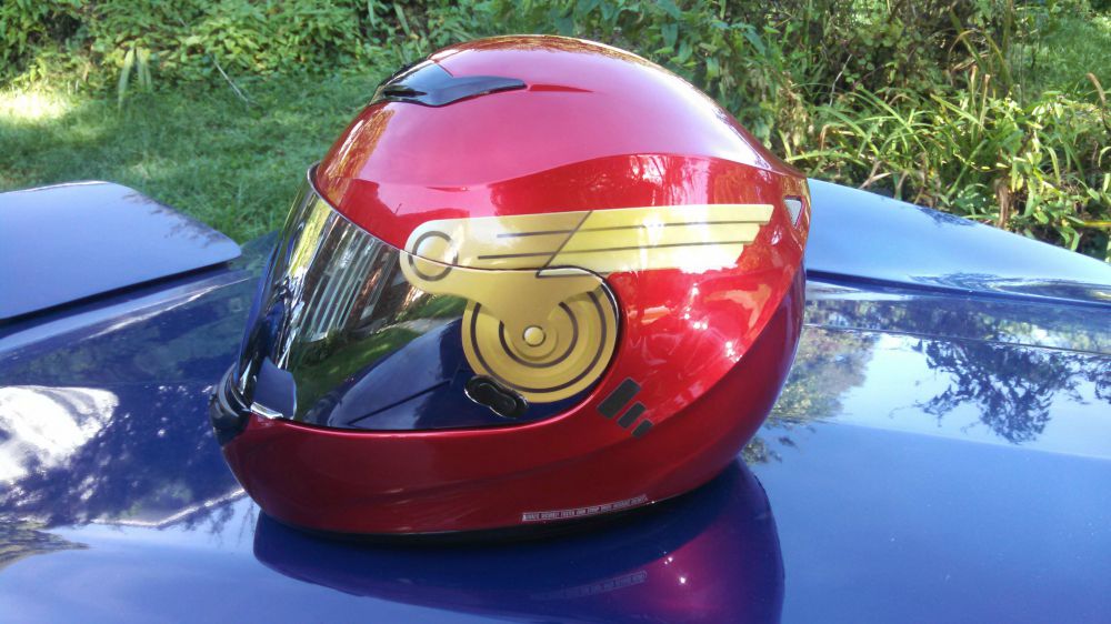 helm superhero  © 2016 brilio.net