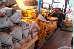 5 Fakta mengejutkan tentang nasi kucing, bikin kamu mendadak lapar!