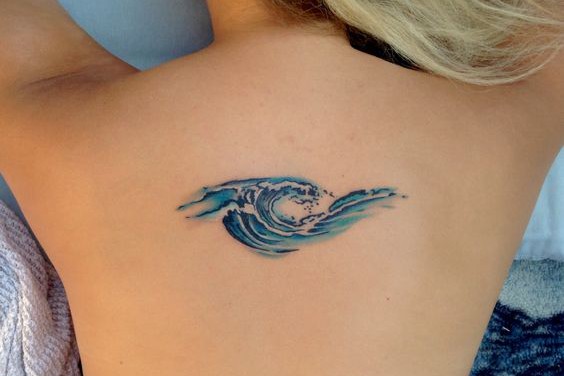 15 Desain tato bertema lautan ini kece abis, berani coba?