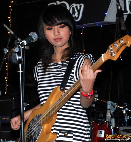 gitaris cewek © 2016 brilio.net
