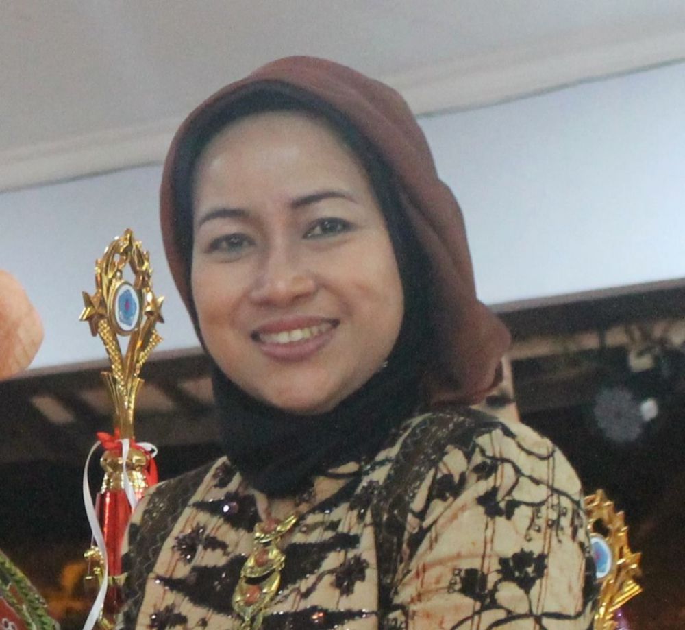 23 Wanita cerdas ini duduki posisi kepala daerah, salut!
