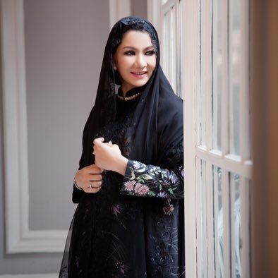 23 Wanita cerdas ini duduki posisi kepala daerah, salut!