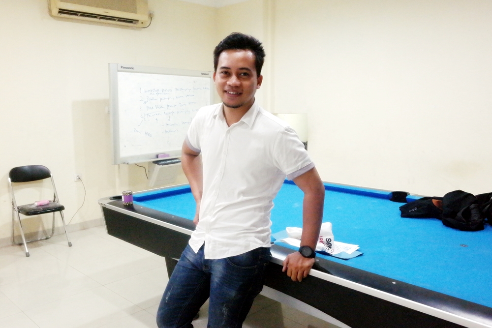 Nggak lulus SMA tapi sukses bikin film bertema SMA, siapa dia ?  © 2016 brilio.net