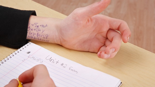 23 aksi mencontek keterlaluan © 2016 brilio.net 23 aksi mencontek keterlaluan © 2016 brilio.net