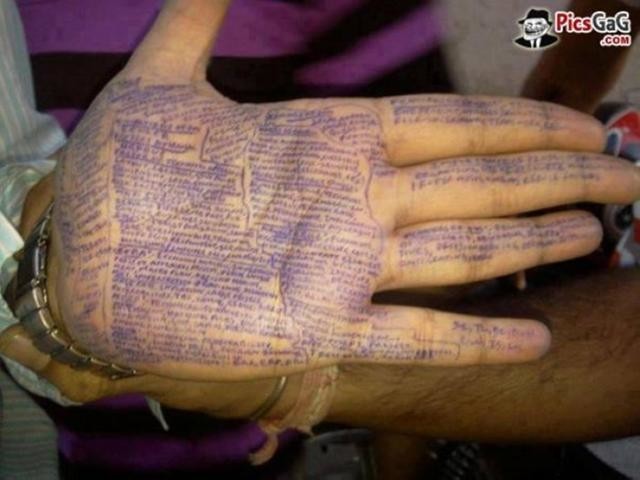 23 aksi mencontek keterlaluan © 2016 brilio.net 23 aksi mencontek keterlaluan © 2016 brilio.net