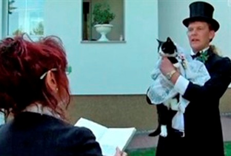 aneh menikah hewan © 2016 brilio.net