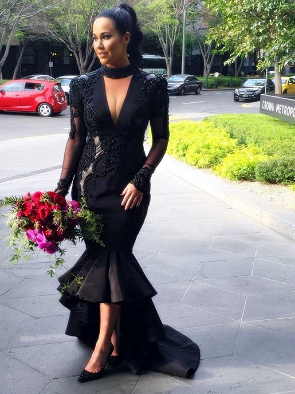 Wanita ini memilih gaun pengantin hitam untuk melawan tradisi keluarga