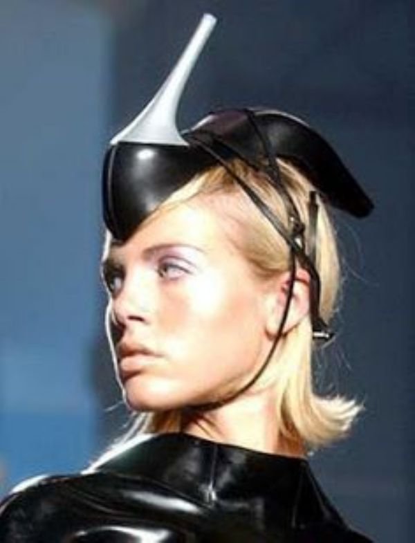 topi aneh © 2016 brilio.net topi aneh © 2016 brilio.net