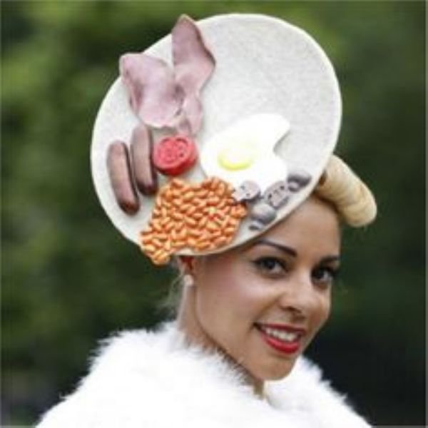 topi aneh © 2016 brilio.net topi aneh © 2016 brilio.net