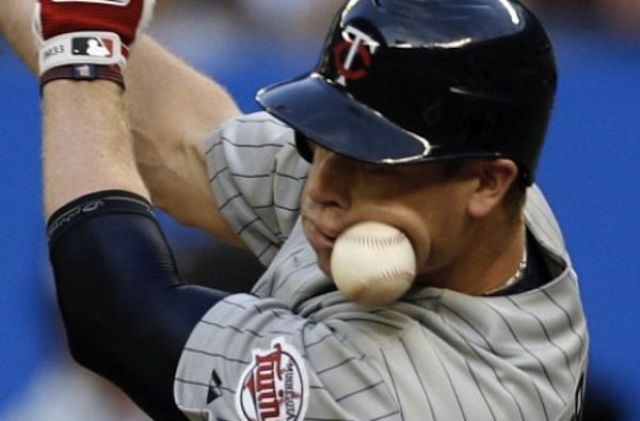 atlet kena bola duh © 2016 brilio.net