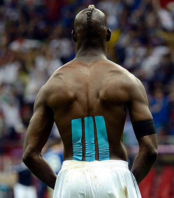 balotelli kocak  © 2016 brilio.net