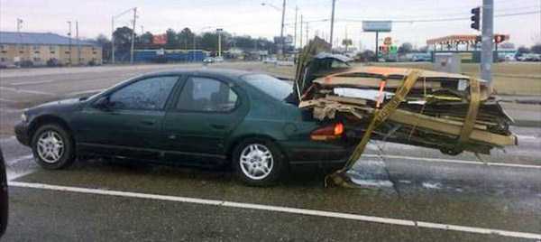 20 Aksi konyol & gila pengguna jalan ini bikin geleng-geleng kepala
