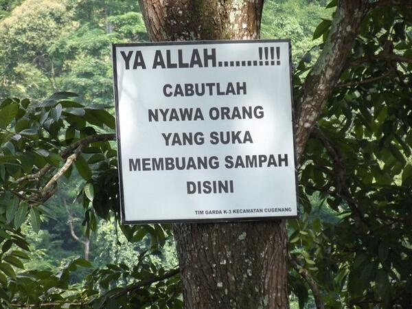 15 peringatan buang sampah © 2016 brilio.net