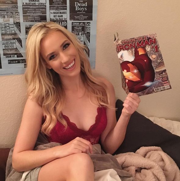 (Olahraga) Paige Spiranac, pegolf seksi AS, bikin cowok mau di 'hole-in-one' © 2016 brilio.net