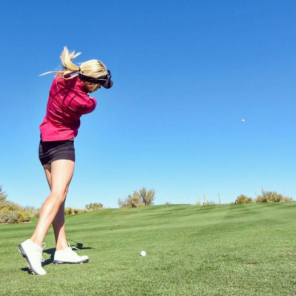 (Olahraga) Paige Spiranac, pegolf seksi AS, bikin cowok mau di 'hole-in-one' © 2016 brilio.net