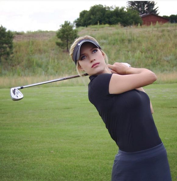(Olahraga) Paige Spiranac, pegolf seksi AS, bikin cowok mau di 'hole-in-one' © 2016 brilio.net