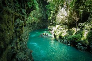 10 Wisata sungai di Indonesia ini sayang dilewatkan, nyebur yuk!