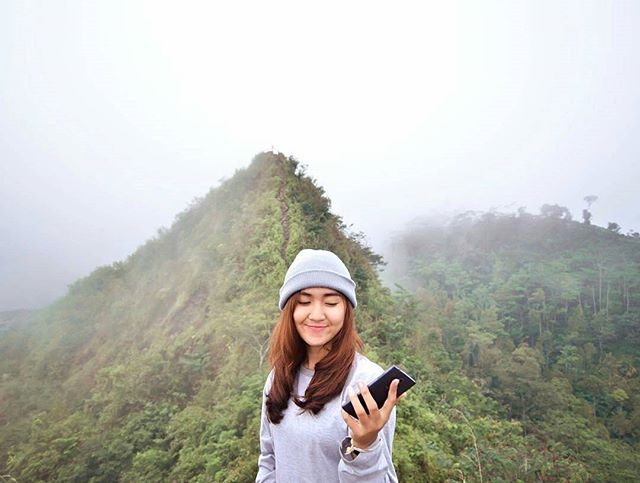 pendaki cantik aw © 2016 brilio.net pendaki cantik aw © 2016 brilio.net