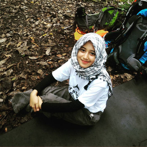 pendaki cantik aw © 2016 brilio.net pendaki cantik aw © 2016 brilio.net