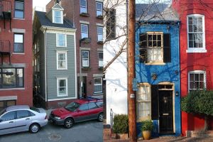 9 Rumah yang dibangun sebagai wujud balas dendam si pemilik, kok bisa?