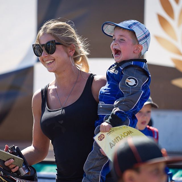 Makar Zheleznyak, si kecil yang siap membawamu melesat di sirkuit balap. © 2016 brilio.net