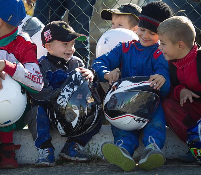 Makar Zheleznyak, si kecil yang siap membawamu melesat di sirkuit balap. © 2016 brilio.net