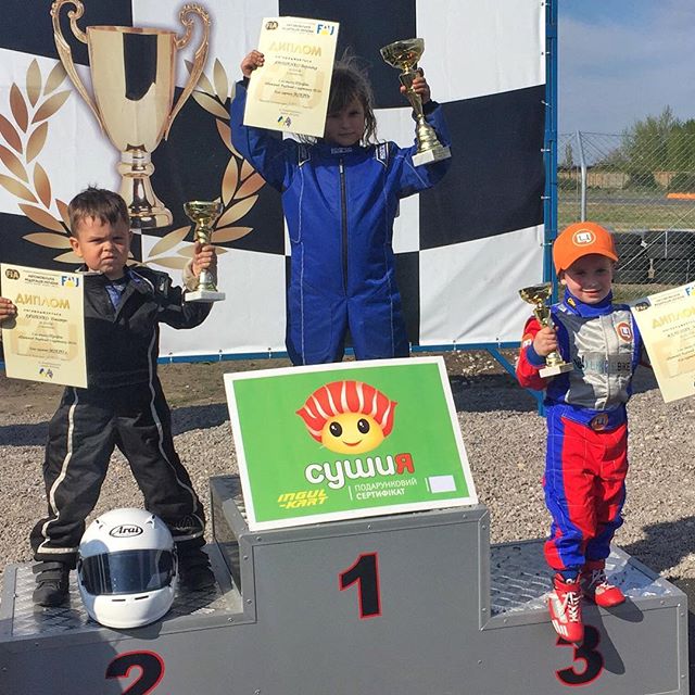 Makar Zheleznyak, si kecil yang siap membawamu melesat di sirkuit balap. © 2016 brilio.net