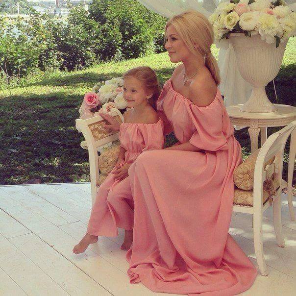 Dress Kembar Ibu © 2016 brilio.net