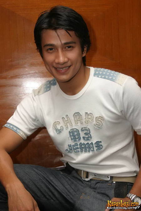 5 Indonesian celebrities who died too young