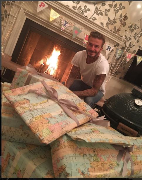 Ulang tahun ke-41, Beckham dapat kado peta hingga kue ulat!
