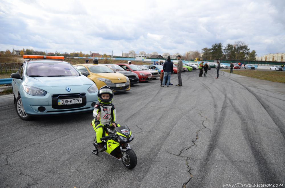 Timur Kuleshov, balita jago balapan motor the next Rossi. © 2016 brilio.net Timur Kuleshov, balita jago balapan motor the next Rossi. © 2016 brilio.net