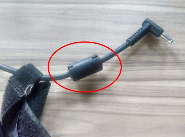 Sering Lihat Tabung Kecil Pada Charger Laptop Ini Fungsinya
