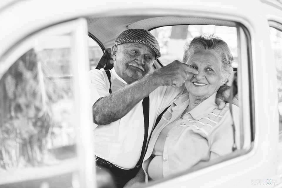 pasangan lanjut usia 1-11 © 2016 brilio.net pasangan lanjut usia 1-11 © 2016 brilio.net