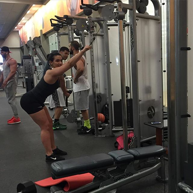 Cewek - Natascha Encinosa si seksi yang pernah ditolak cowok karena gemuk. © 2016 brilio.net Cewek - Natascha Encinosa si seksi yang pernah ditolak cowok karena gemuk. © 2016 brilio.net