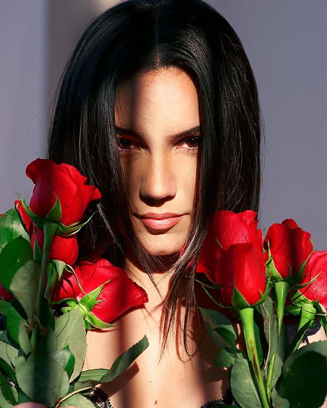 Cewek - Natascha Encinosa si seksi yang pernah ditolak cowok karena gemuk. © 2016 brilio.net Cewek - Natascha Encinosa si seksi yang pernah ditolak cowok karena gemuk. © 2016 brilio.net