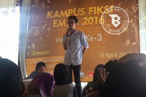 Aan Mansyur, penulis puisi AADC 2 pikun sejak kecil, beneran?