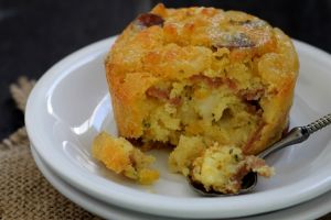 Pernah lihat makaroni dibikin cake? Kamu bisa membuat, ini resepnya