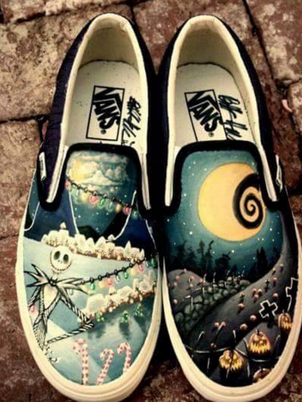 sepatu kartun  © 2016 brilio.net