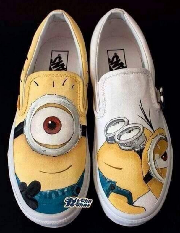 sepatu kartun  © 2016 brilio.net