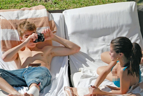 artis intip belahan dada  © 2016 brilio.net