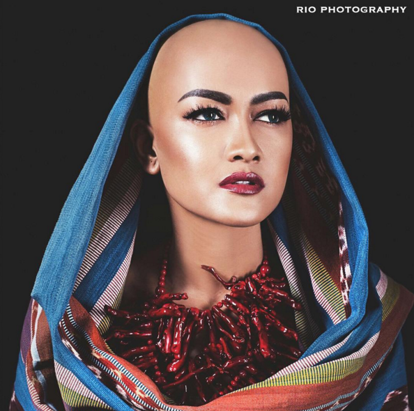 Mobil diseruduk truk dari belakang, Jupe tak mau polisikan si penabrak