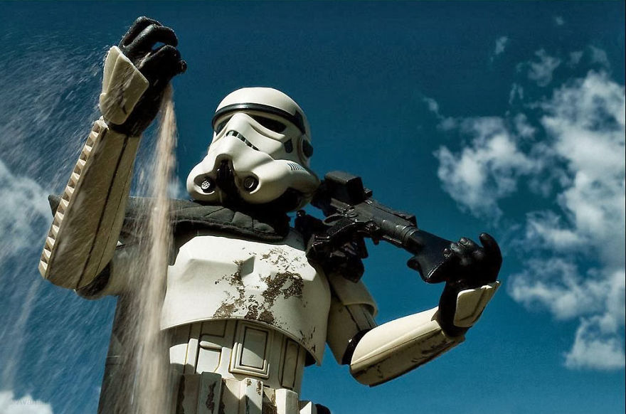 Cuma pakai mainan, fotografer ini bisa reka ulang film Star Wars, top!
