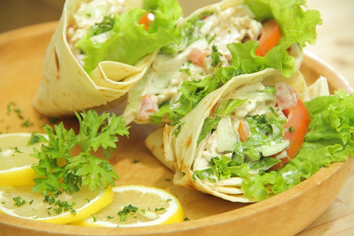 Suka sama tortila? Yuk bikin chicken tortilla wrap ala kamu sendiri