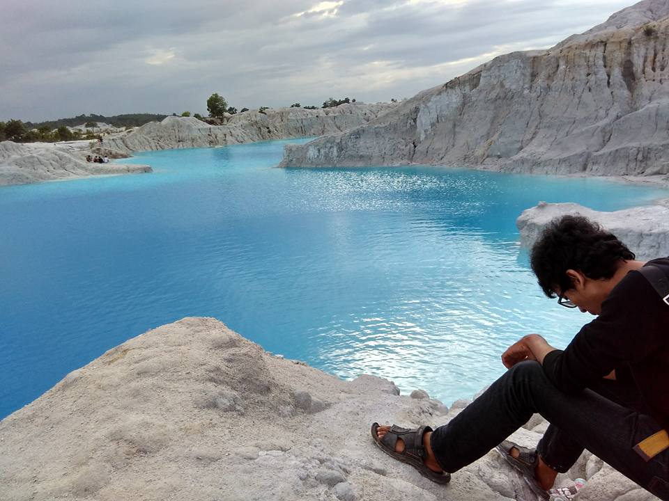 Danau Air Biru © 2016 brilio.net Danau Air Biru © 2016 brilio.net