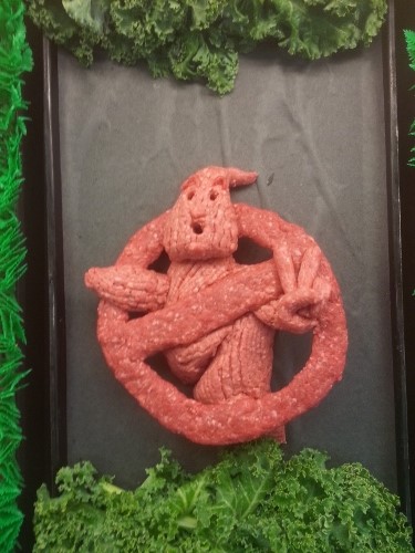 WOW - Penjual daging ini bentuk aneka karakter dari daging cincang © 2016 brilio.net