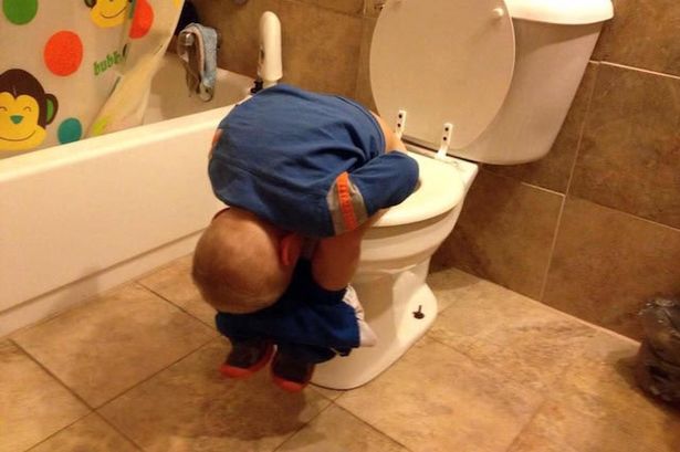 bayi tidur di toilet  © 2016 brilio.net