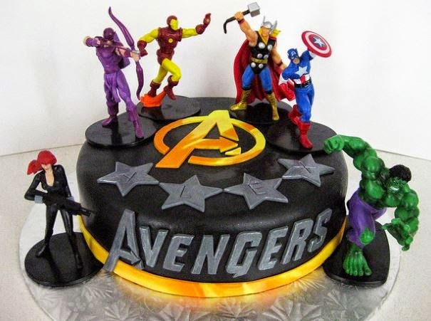 15 Kue ultah dengan tema The Avengers, nggak tega memotongnya...