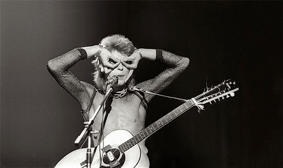 Bowie Style © 2016 brilio.net Bowie Style © 2016 brilio.net