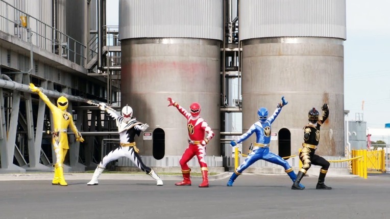 Kostum Power Rangers © 2016 brilio.net Kostum Power Rangers © 2016 brilio.net